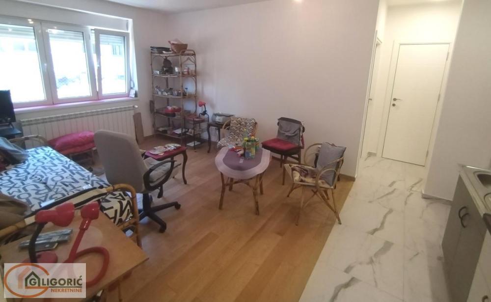 Slika 2 - Dvoiposoban stan na prodaju, 49m2, 160.000€
