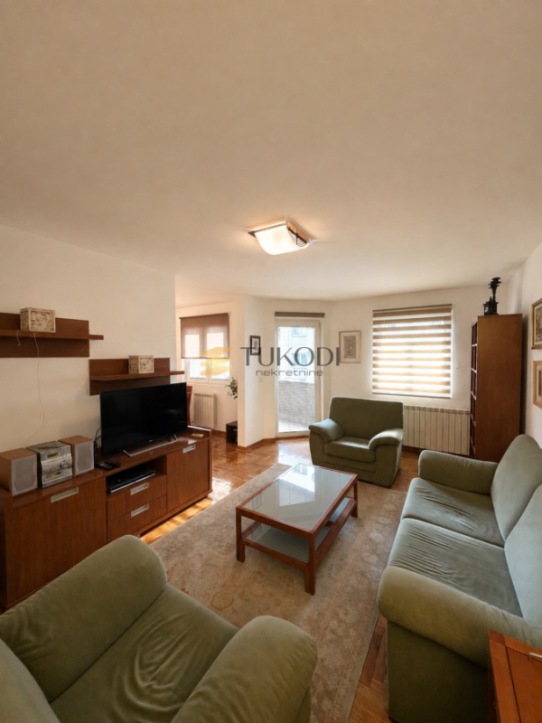 Slika 2 - Trosoban stan za izdavanje, 100m2, 1.000€