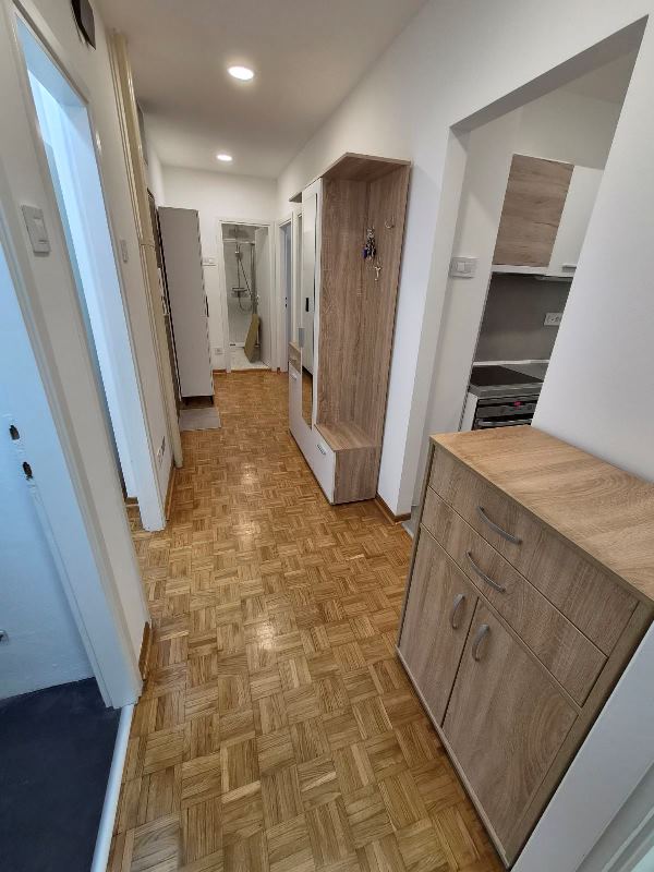 Slika 7 - Cara Justinijana I, Trosoban stan za izdavanje, 64m2, 850€