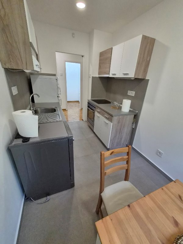 Slika 6 - Cara Justinijana I, Trosoban stan za izdavanje, 64m2, 850€