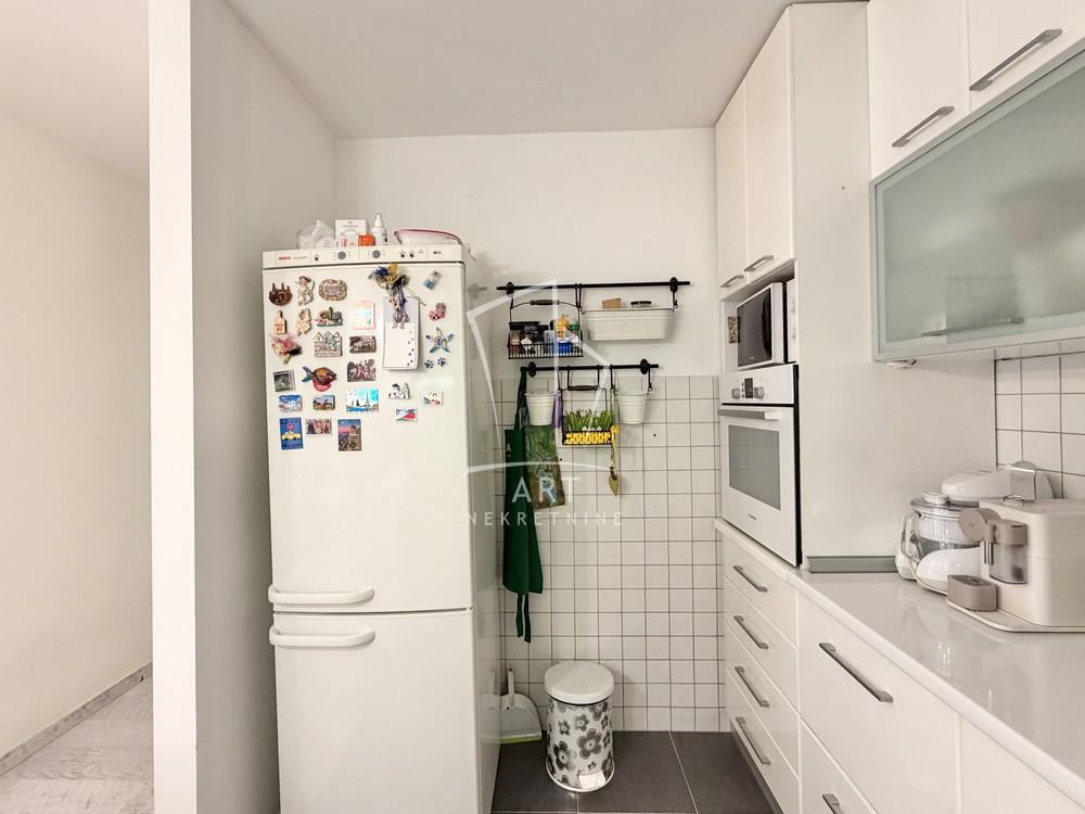 Slika 7 - Braće Srnić, Dvoiposoban stan na prodaju, 70m2, 213.000€