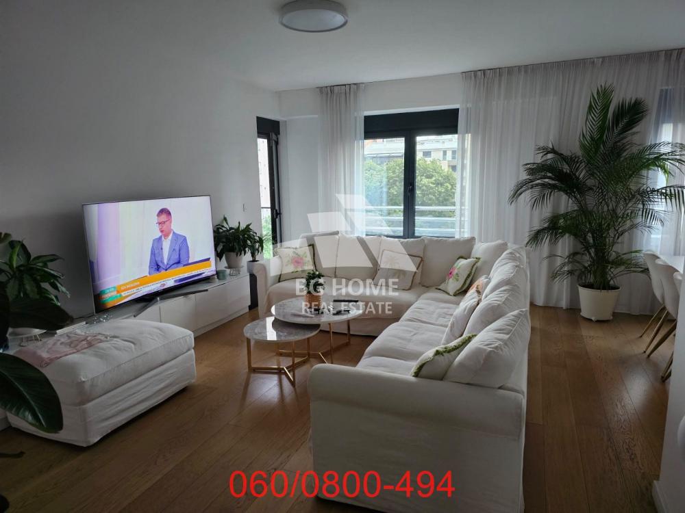 Slika 2 - Južni Bulevar, Četvorosoban stan na prodaju, 106m2, 450.000€