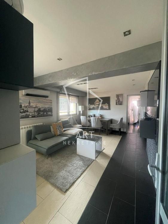 Glavna slika -Džordža Vašingtona, Petosoban stan za izdavanje, 85m2, 1.500€