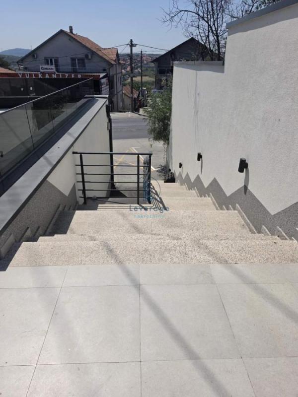Slika 9 - Smederevski put,  Lokal za izdavanje, 150m2, 2.200€