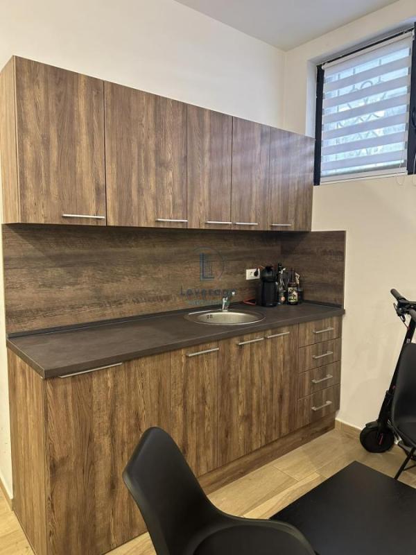 Slika 5 - Radojke Lakić,  Lokal na prodaju, 27m2, 108.000€
