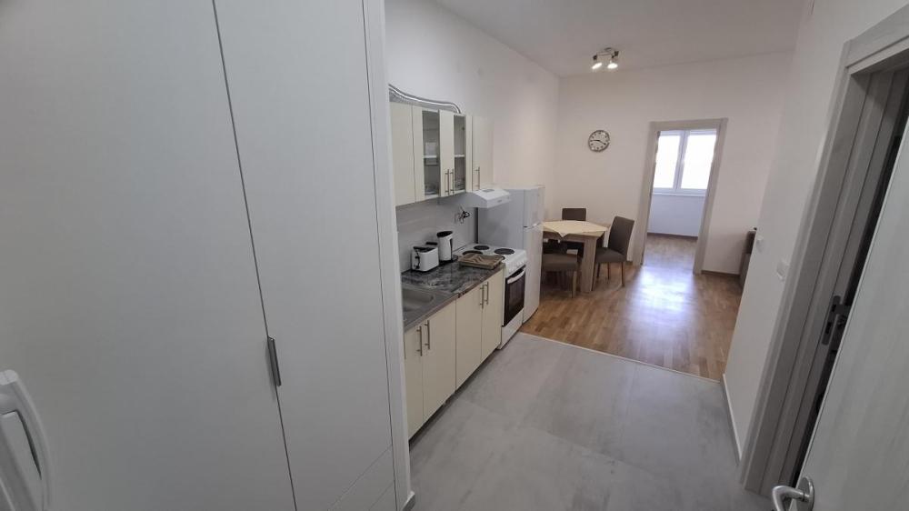 Slika 6 - Jednoiposoban stan za izdavanje, 38m2, 350€