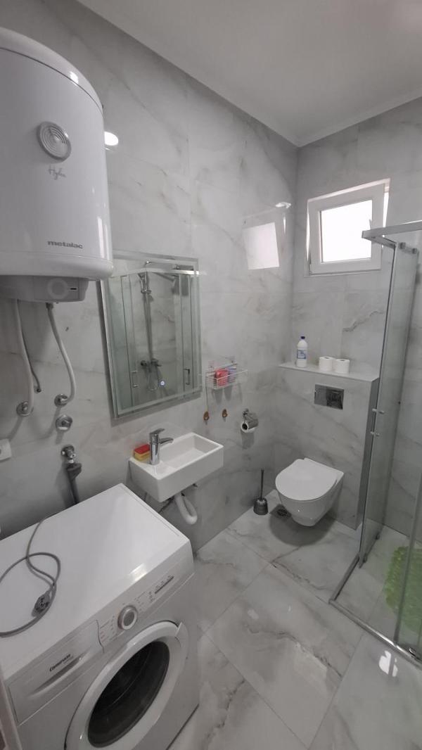 Slika 10 - Jednoiposoban stan za izdavanje, 38m2, 350€