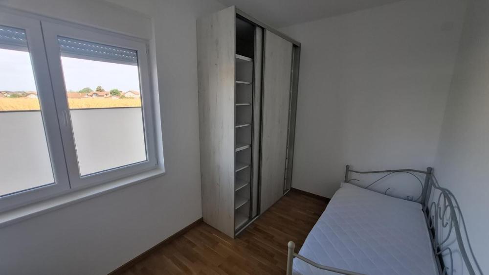 Slika 9 - Jednoiposoban stan za izdavanje, 38m2, 350€