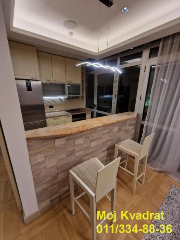 Slika 4 - Četvorosoban stan za izdavanje, 148m2, 2.400€
