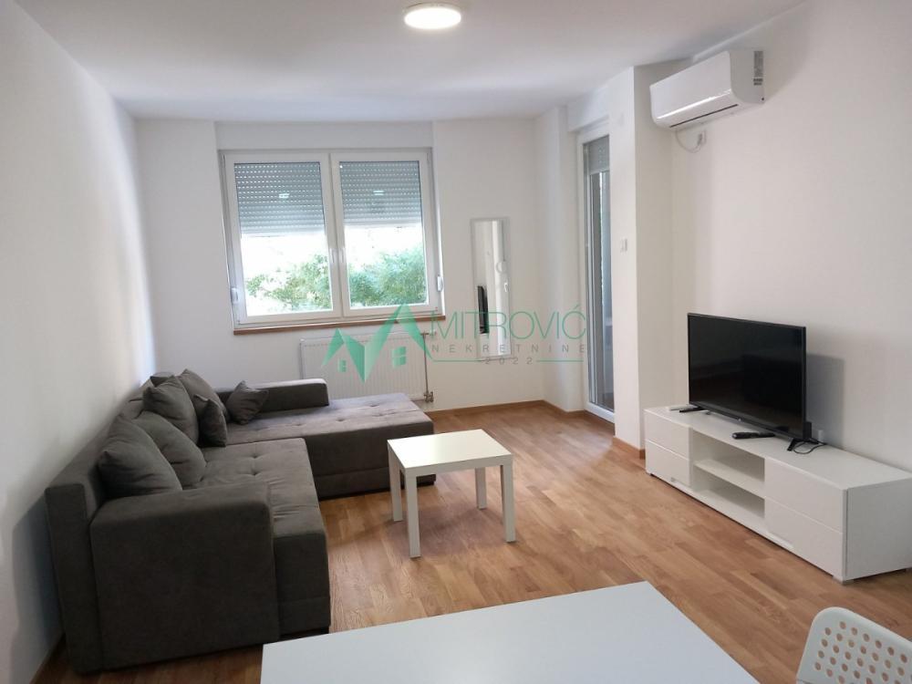 Glavna slika -Jednoiposoban stan za izdavanje, 45m2, 550€