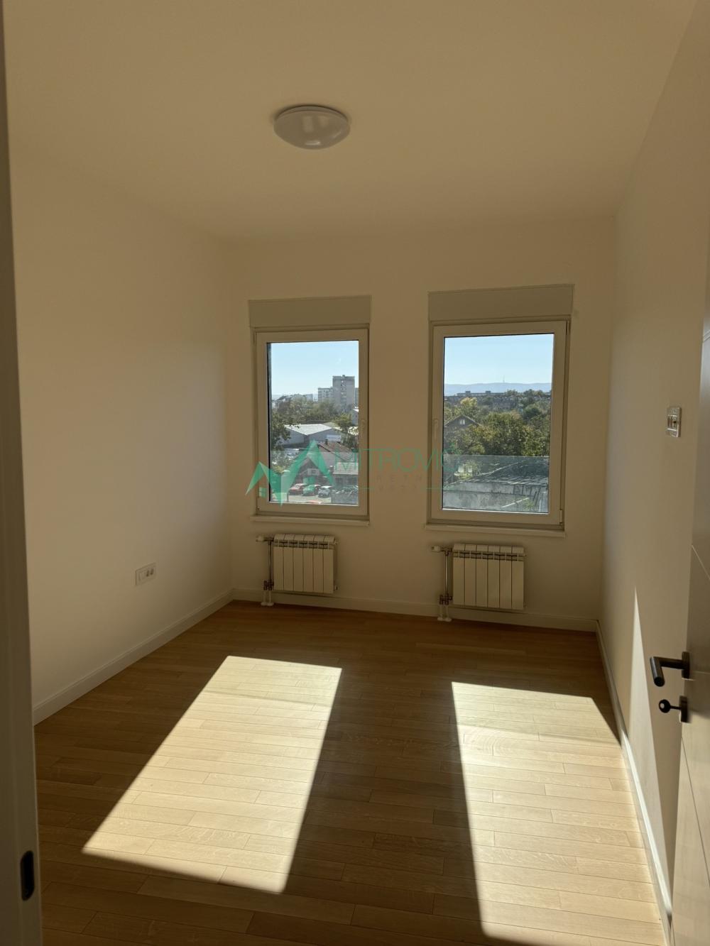 Slika 4 -  Lokal za izdavanje, 88m2, 900€