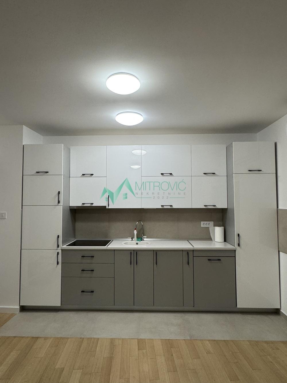 Slika 1 -  Lokal za izdavanje, 88m2, 900€