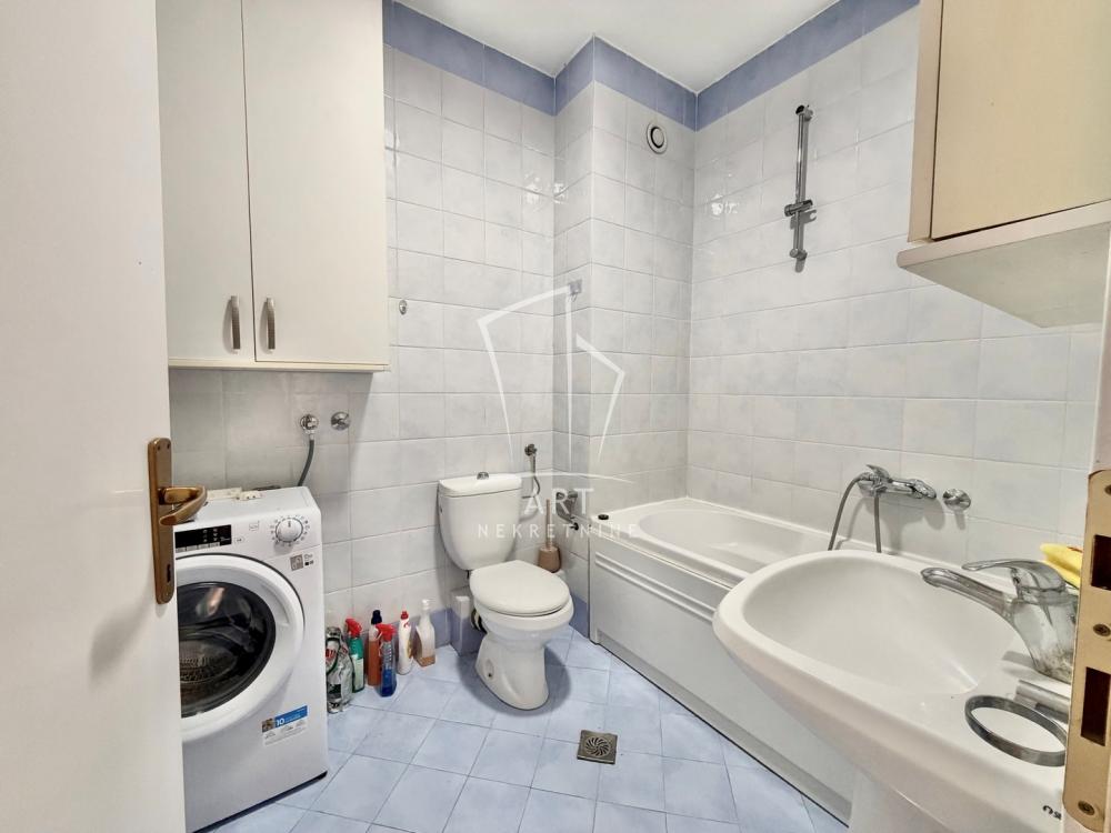 Slika 8 - Antifašističke borbe, Dvosoban stan za izdavanje, 58m2, 800€