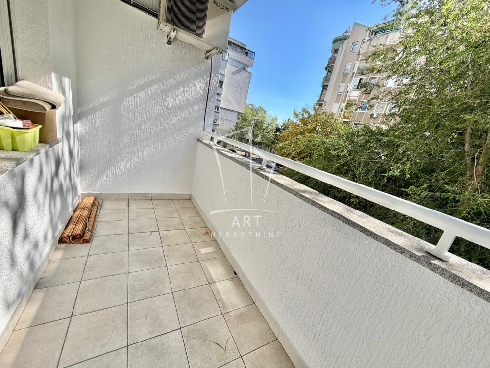 Slika 11 - Antifašističke borbe, Dvosoban stan za izdavanje, 58m2, 800€