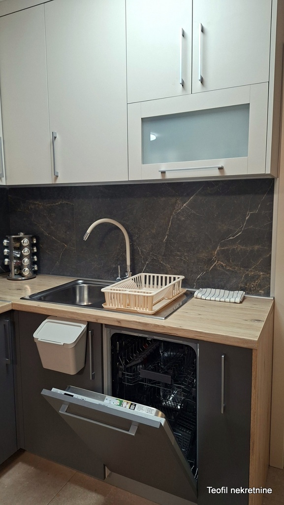 Slika 11 - Stare Porte, Trosoban stan za izdavanje, 65m2, 500€