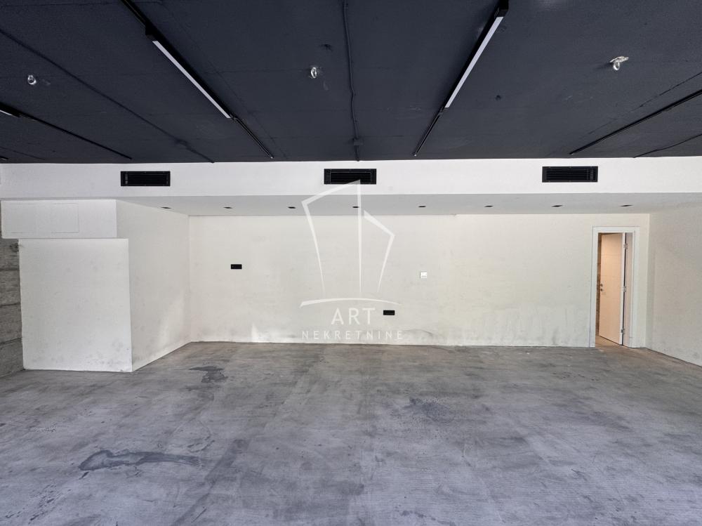 Slika 1 - Vojvode Skopljanca,  Lokal za izdavanje, 66m2, 950€