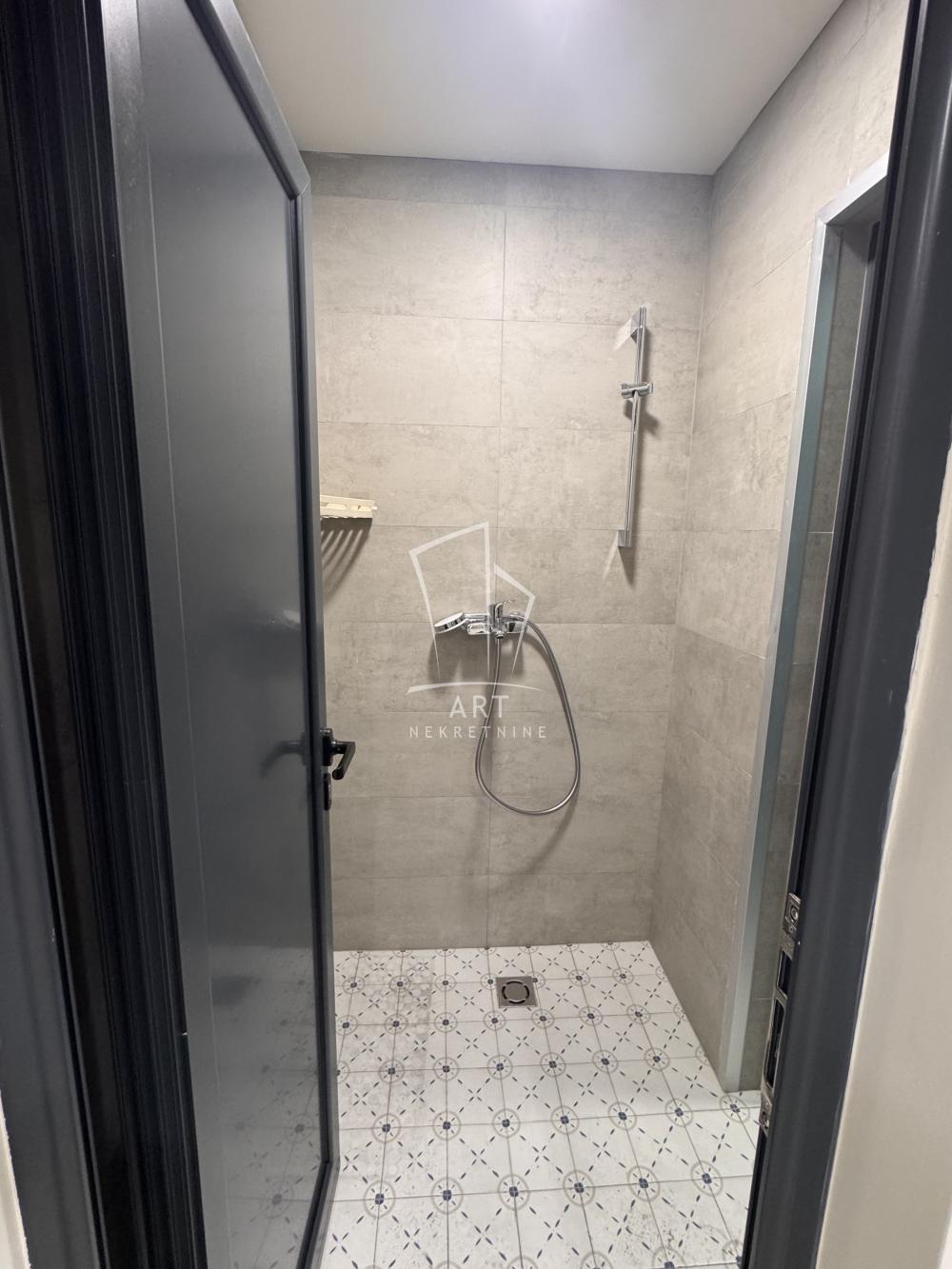 Slika 5 - Vojvode Skopljanca,  Lokal za izdavanje, 66m2, 950€