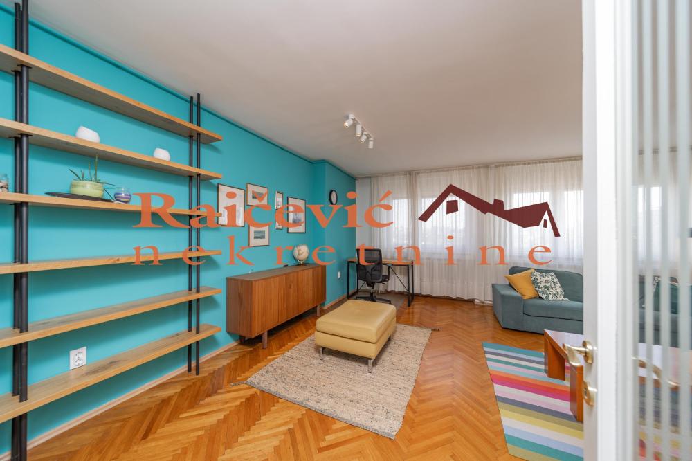 Slika 1 - Poenkareova, Trosoban stan na prodaju, 108m2, 340.000€