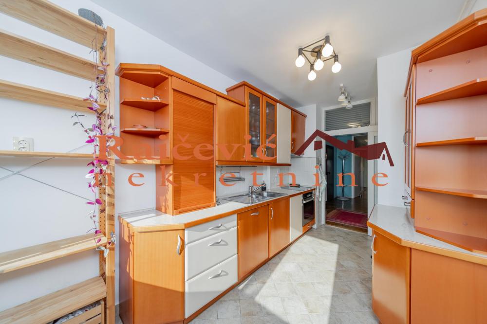 Slika 9 - Poenkareova, Trosoban stan na prodaju, 108m2, 340.000€