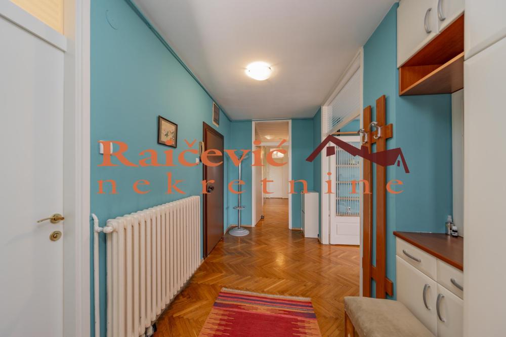 Slika 11 - Poenkareova, Trosoban stan na prodaju, 108m2, 340.000€