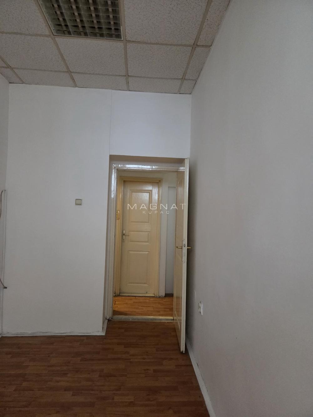 Slika 2 - Braće Jugovića, Dvosoban stan za izdavanje, 30m2, 350€