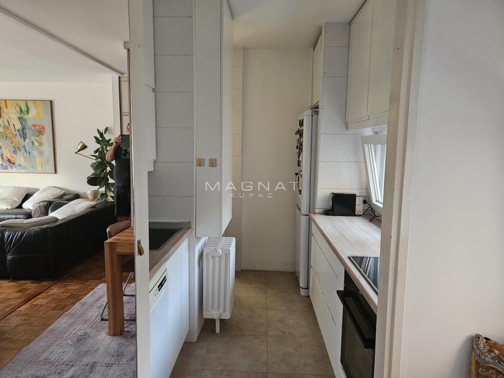Slika 1 - Antifašističke borbe, Trosoban stan na prodaju, 73m2, 330.000€