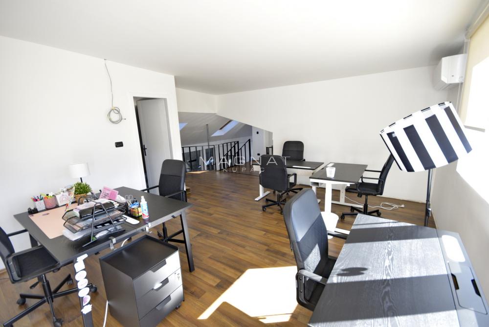 Slika 2 - Makenzijeva, Četvorosoban stan na prodaju, 167m2, 450.000€