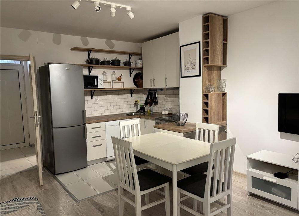 Slika 3 - Blagoja Parovića,  Kuća za izdavanje, 65m2, 500€