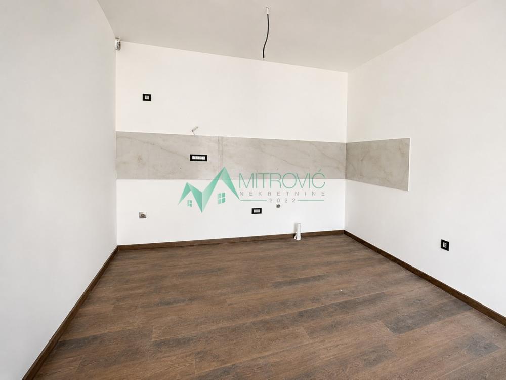 Glavna slika -Trosoban stan za izdavanje, 67m2, 550€