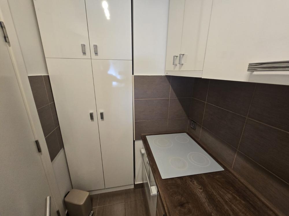 Slika 5 - Jurija Gagarina, Dvosoban stan za izdavanje, 45m2, 650€