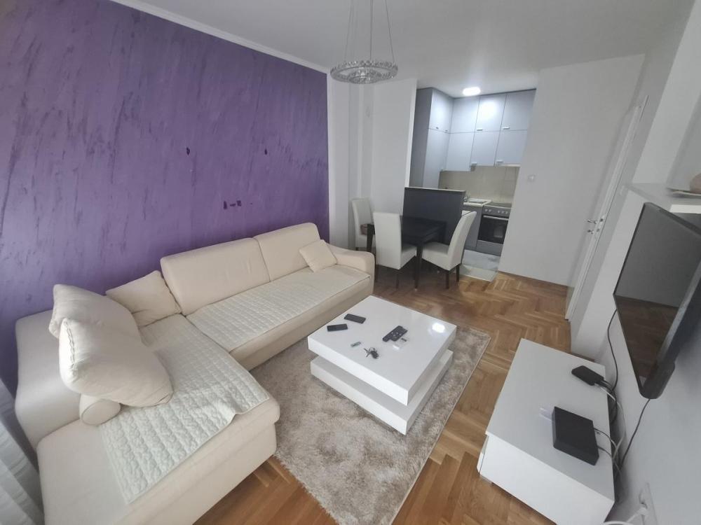 Slika 3 - Dvoiposoban stan za izdavanje, 50m2, 650€