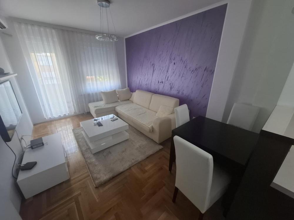 Slika 1 - Dvoiposoban stan za izdavanje, 50m2, 650€