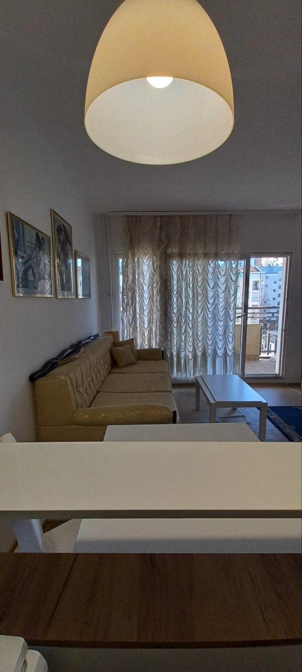 Slika 1 - Dunavska, Dvosoban stan za izdavanje, 40m2, 700€
