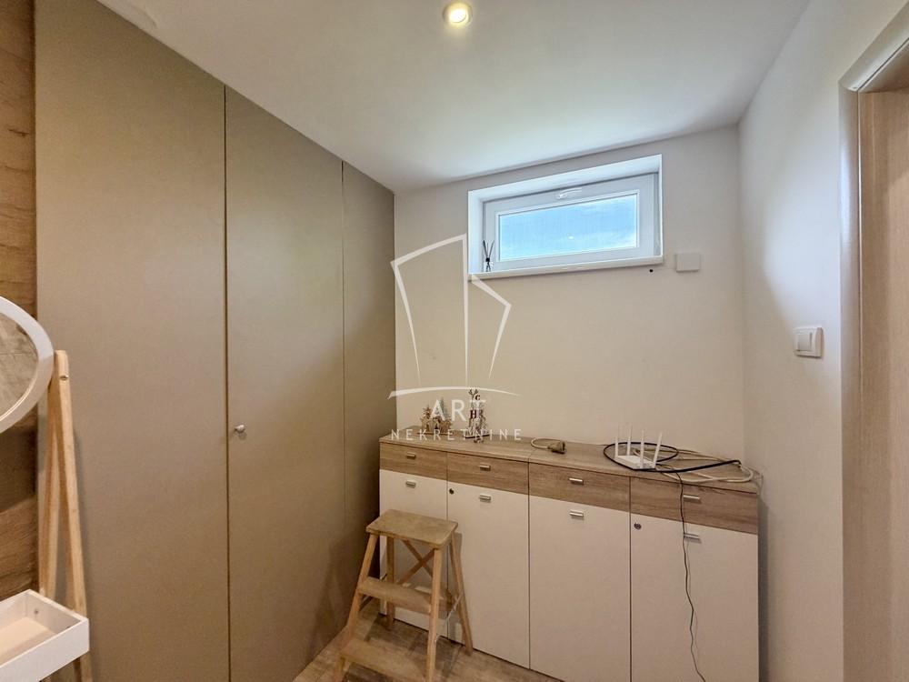 Slika 11 - Dr Ivana Ribara,  Kuća za izdavanje, 100m2, 1.000€