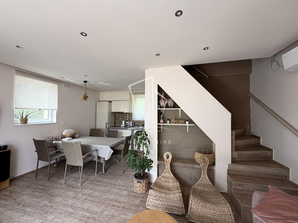 Slika 6 - Dr Ivana Ribara,  Kuća za izdavanje, 100m2, 1.000€