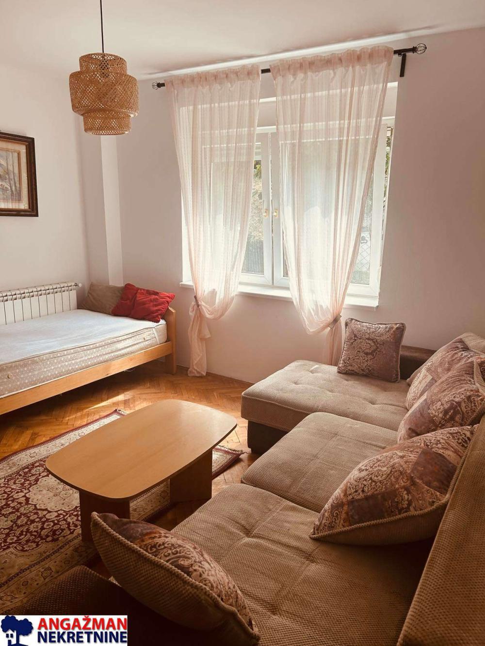 Glavna slika -Bulevar revolucije, Jednosoban stan za izdavanje, 40m2, 350€