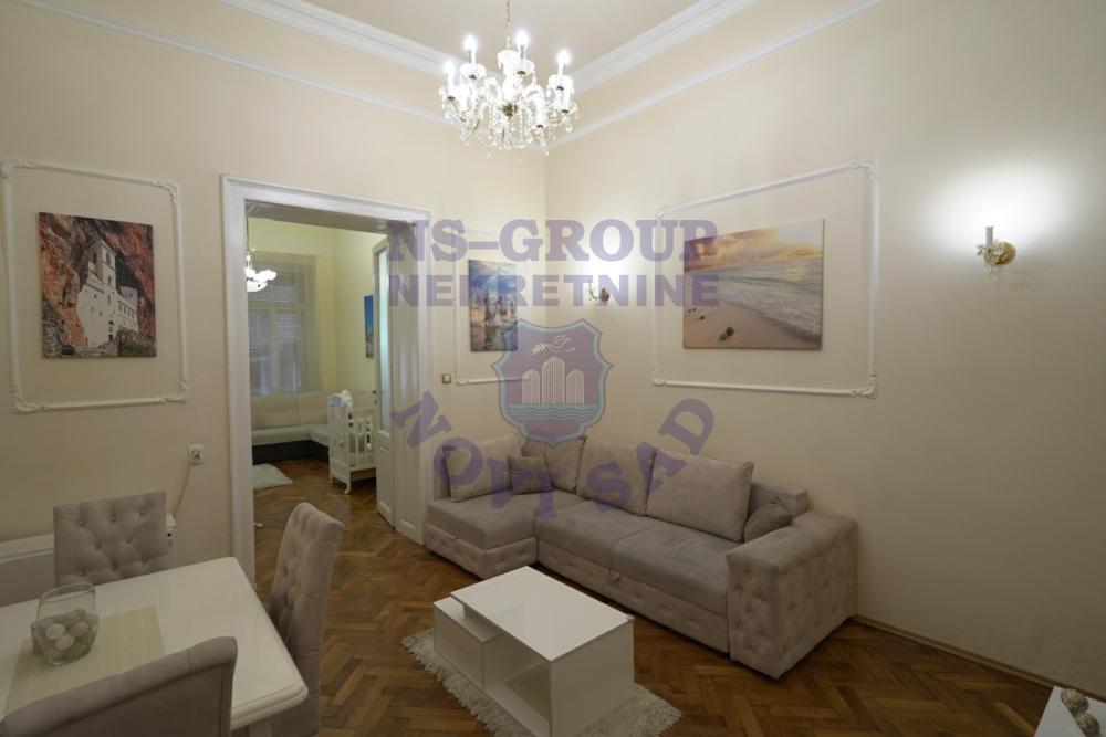 Slika 1 - Petoiposoban stan na prodaju, 250m2, 4.120.000€