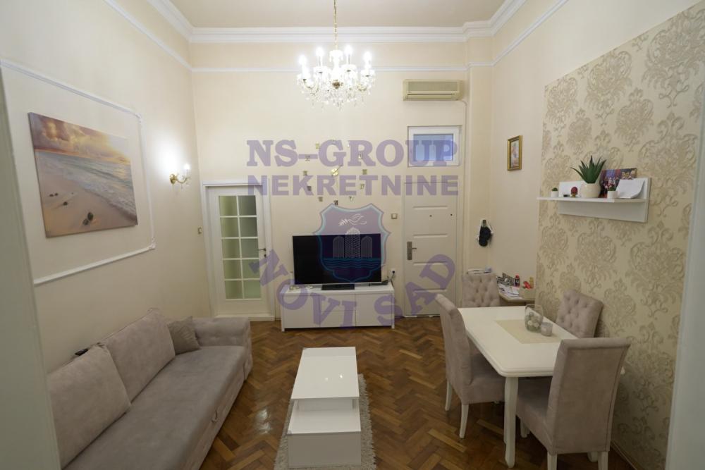 Slika 3 - Petoiposoban stan na prodaju, 250m2, 4.120.000€