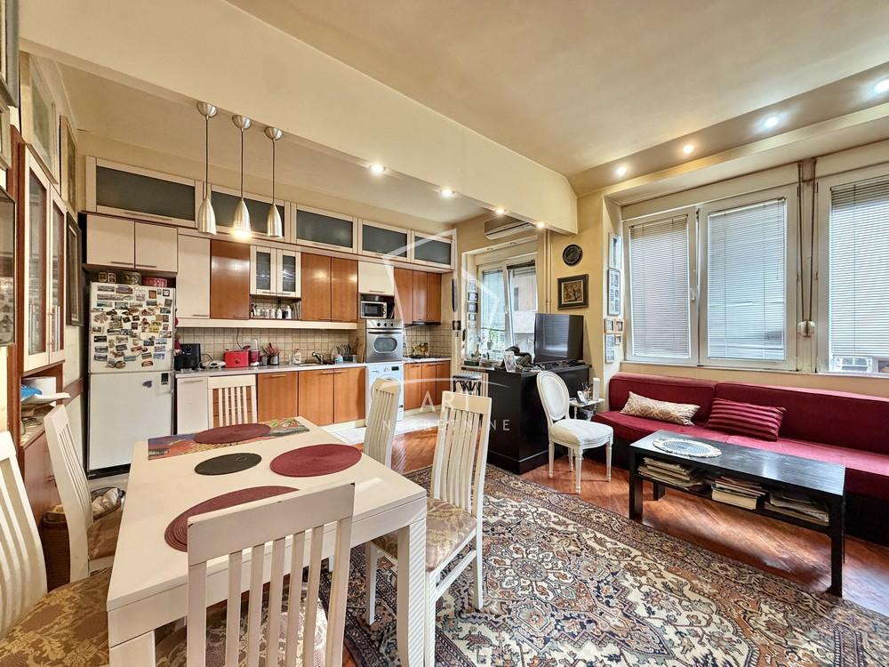 Slika 2 - Bulevar Despota Stefana, Četvorosoban stan na prodaju, 80m2, 500.000€