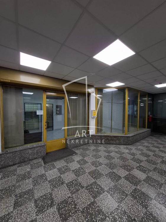 Slika 8 - Južni Bulevar,  Lokal za izdavanje, 51m2, 500€
