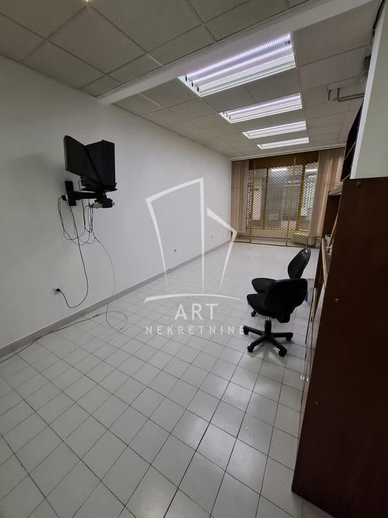 Slika 4 - Južni Bulevar,  Lokal za izdavanje, 51m2, 500€