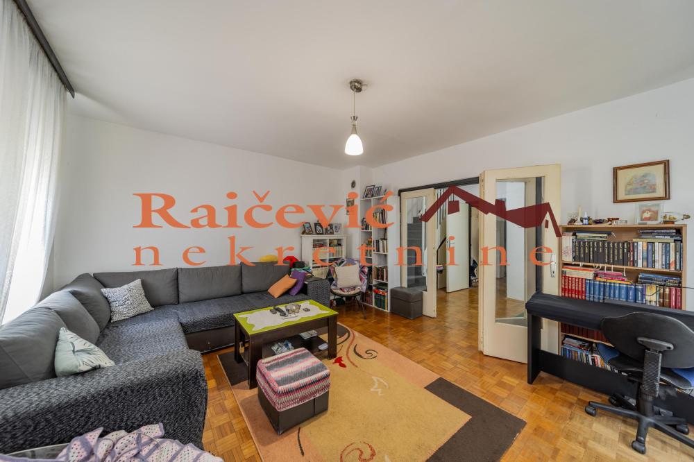 Slika 2 - Susedgradska, Četvoroiposoban stan na prodaju, 108m2, 229.000€