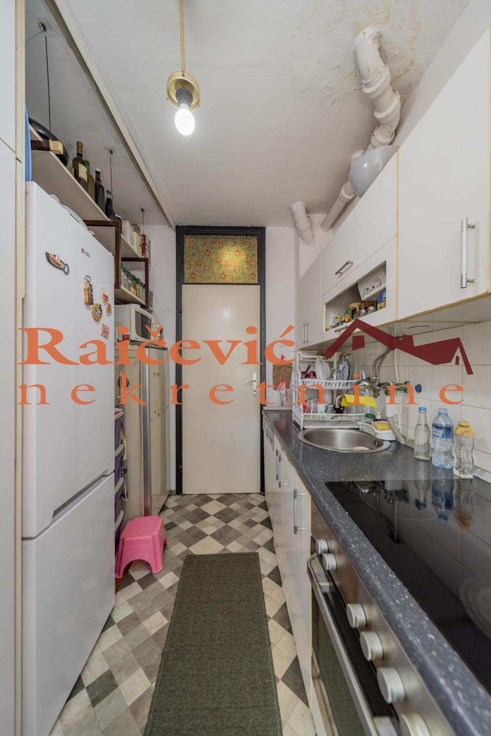 Slika 6 - Susedgradska, Četvoroiposoban stan na prodaju, 108m2, 229.000€