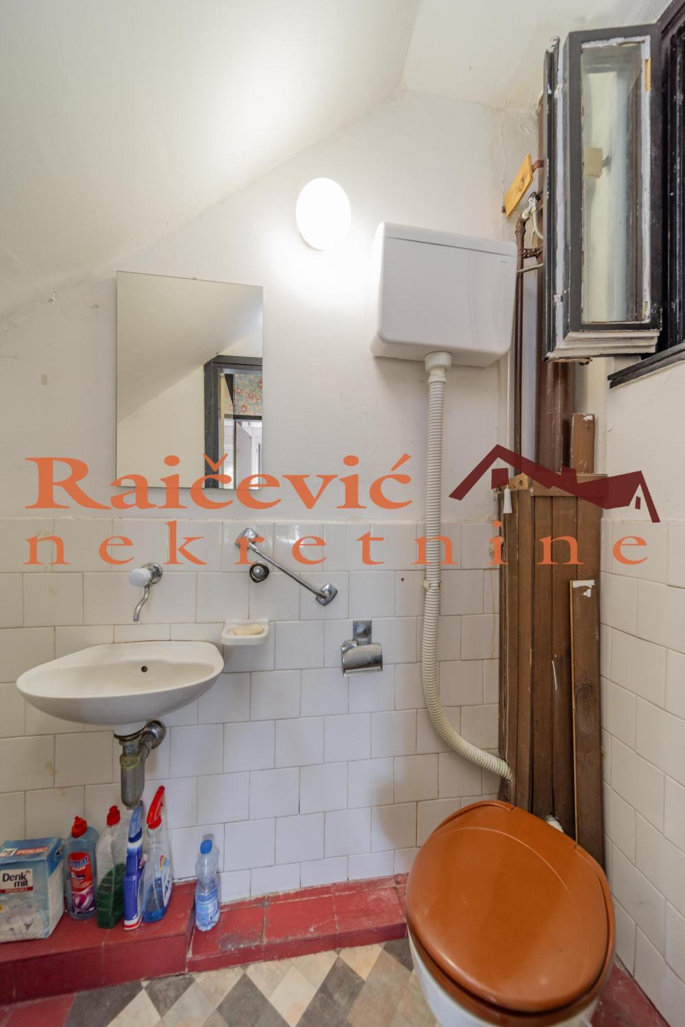Slika 11 - Susedgradska, Četvoroiposoban stan na prodaju, 108m2, 229.000€