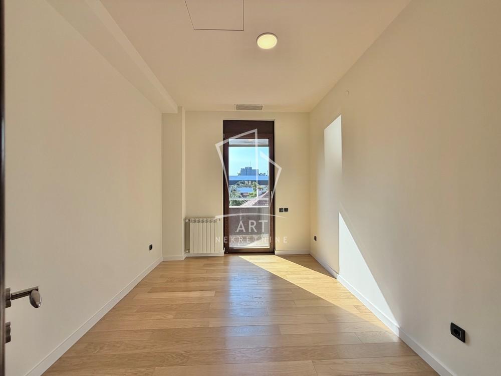 Slika 7 - Heroja Milana Tepića, Petosoban stan za izdavanje, 210m2, 4.500€