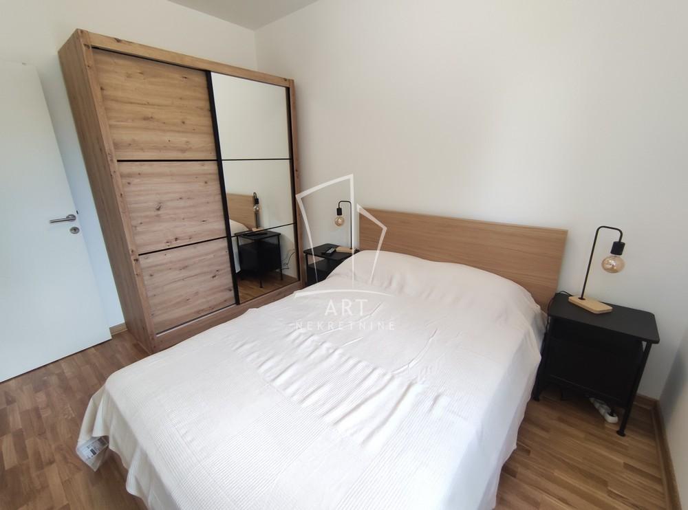 Slika 10 - Dušana Radovića, Trosoban stan za izdavanje, 63m2, 850€