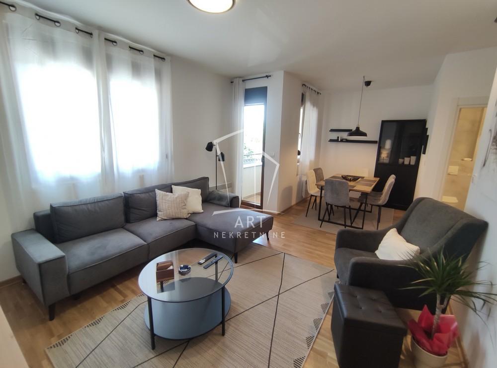 Glavna slika -Dušana Radovića, Trosoban stan za izdavanje, 63m2, 850€