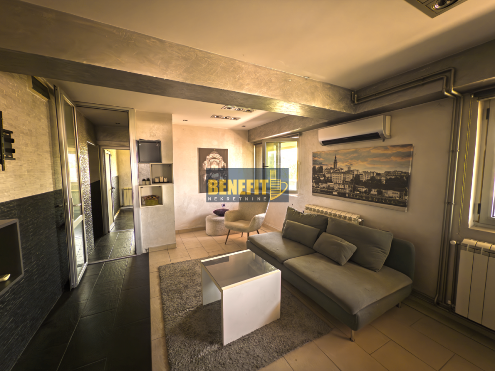 Glavna slika -Petosoban stan za izdavanje, 130m2, 1.500€