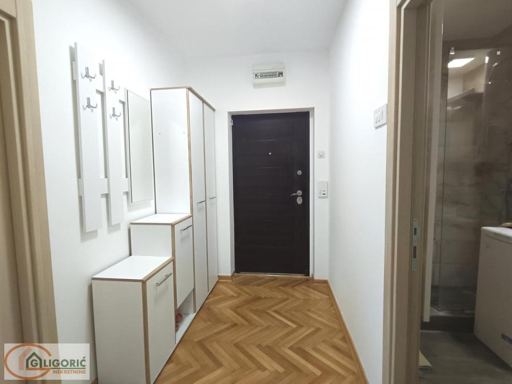 Slika 8 - Pera Ćetkovića, Dvosoban stan na prodaju, 52m2, 157.000€