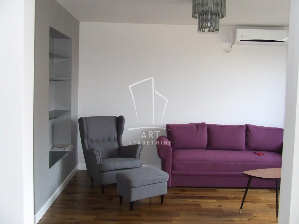 Slika 1 - Dunavski kej, Dvosoban stan za izdavanje, 59m2, 900€